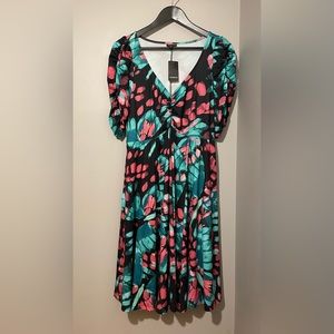 Torrid Size 0/L/12 NWT Dress